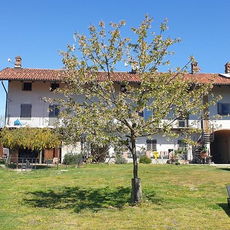 La Tana Dei Corgi Bed and Breakfast Moncrivello Εξωτερικό φωτογραφία