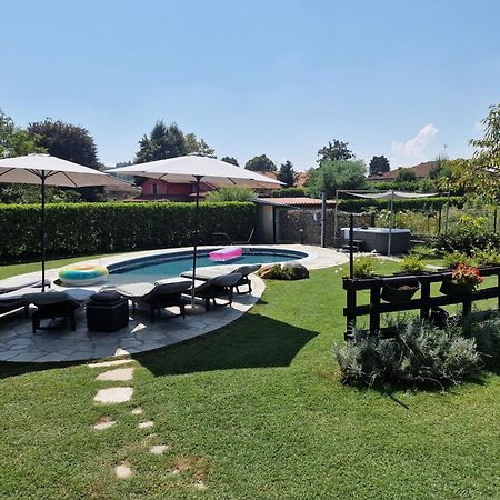 La Tana Dei Corgi Bed and Breakfast Moncrivello Εξωτερικό φωτογραφία
