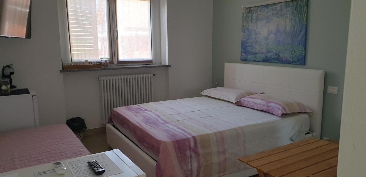 La Tana Dei Corgi Bed and Breakfast Moncrivello Εξωτερικό φωτογραφία