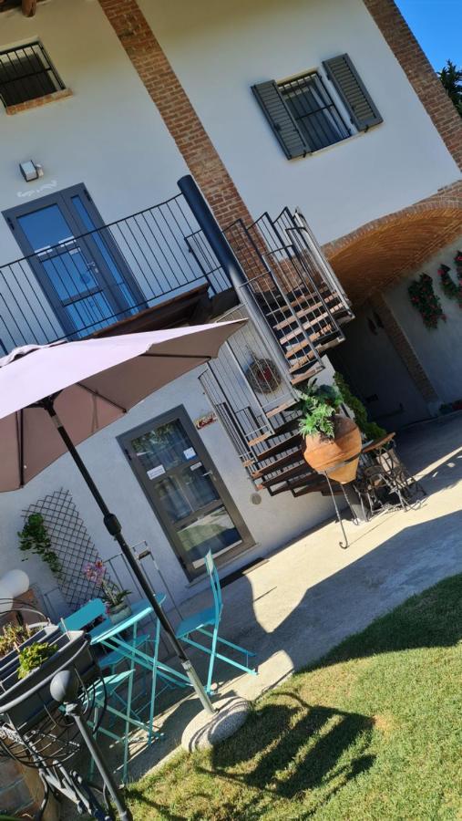 La Tana Dei Corgi Bed and Breakfast Moncrivello Εξωτερικό φωτογραφία