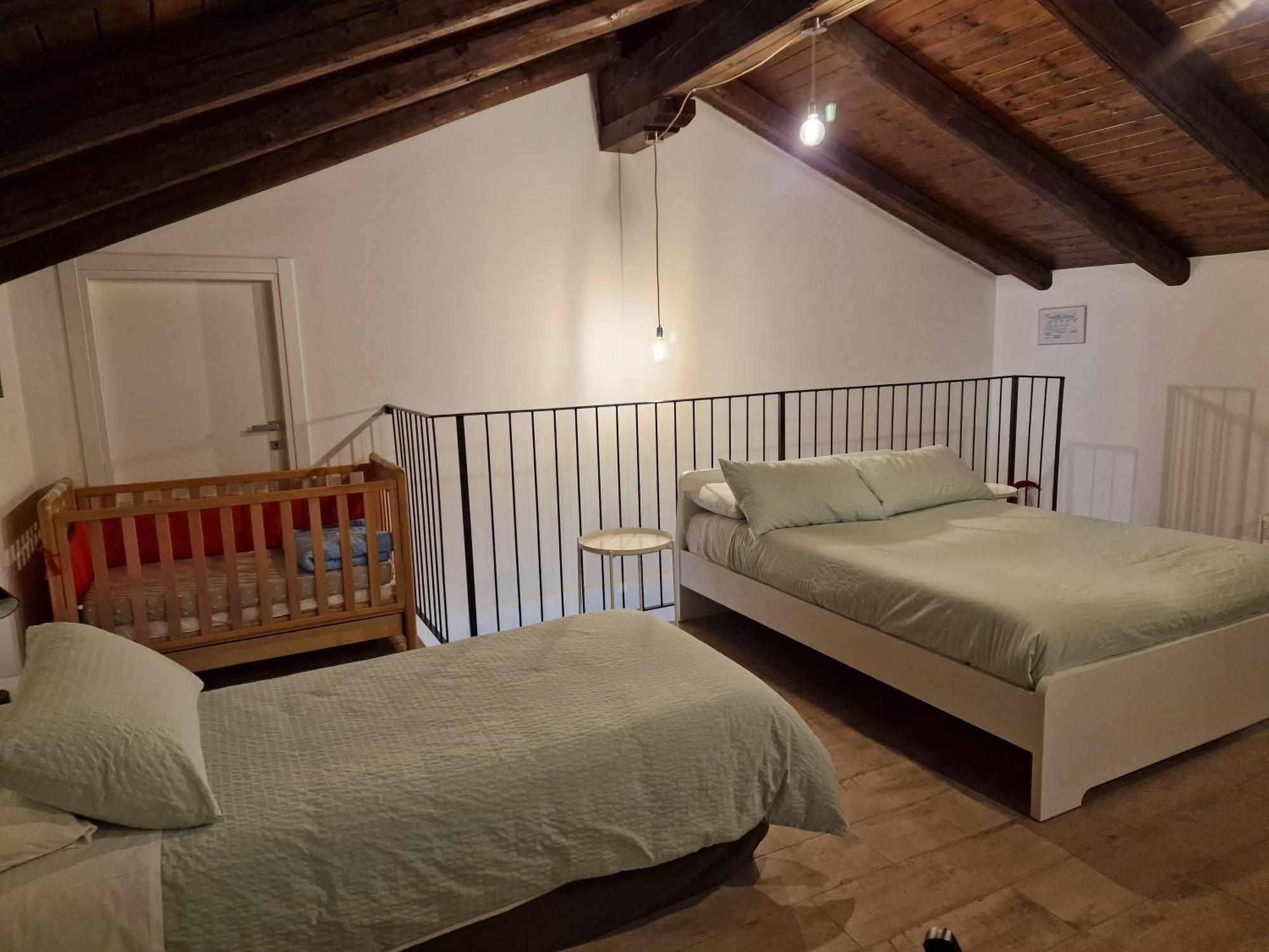 La Tana Dei Corgi Bed and Breakfast Moncrivello Δωμάτιο φωτογραφία