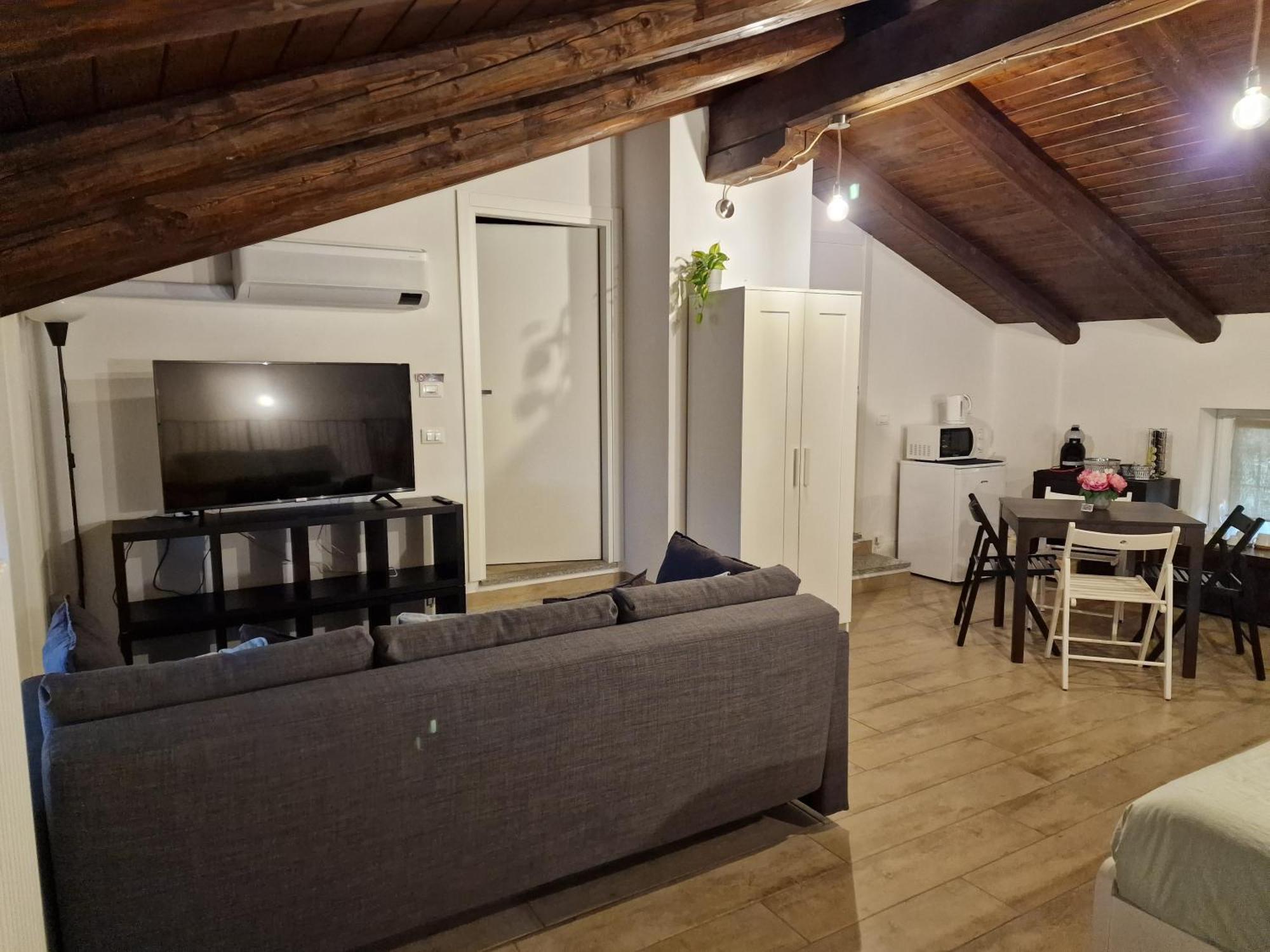 La Tana Dei Corgi Bed and Breakfast Moncrivello Δωμάτιο φωτογραφία
