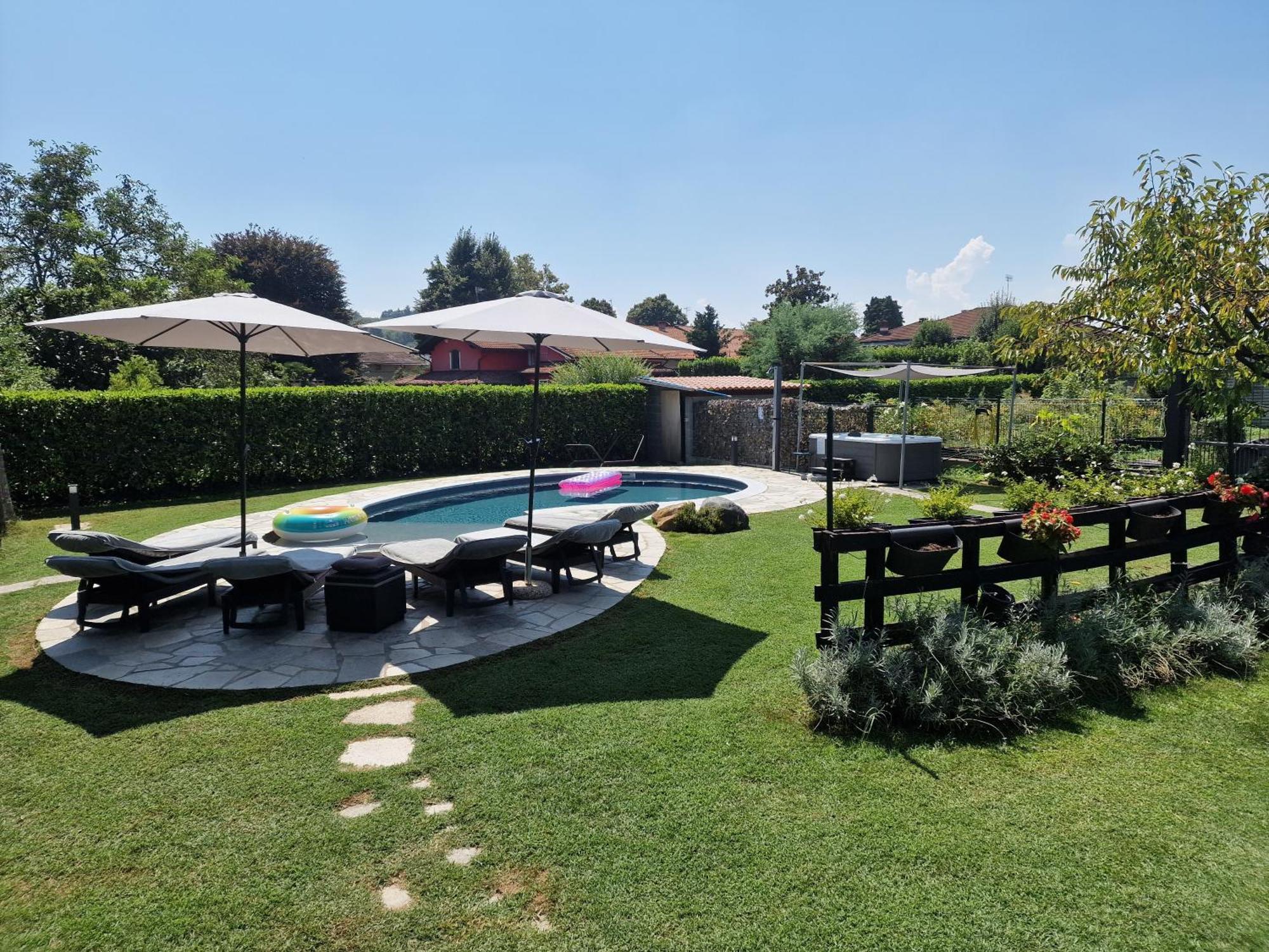 La Tana Dei Corgi Bed and Breakfast Moncrivello Εξωτερικό φωτογραφία