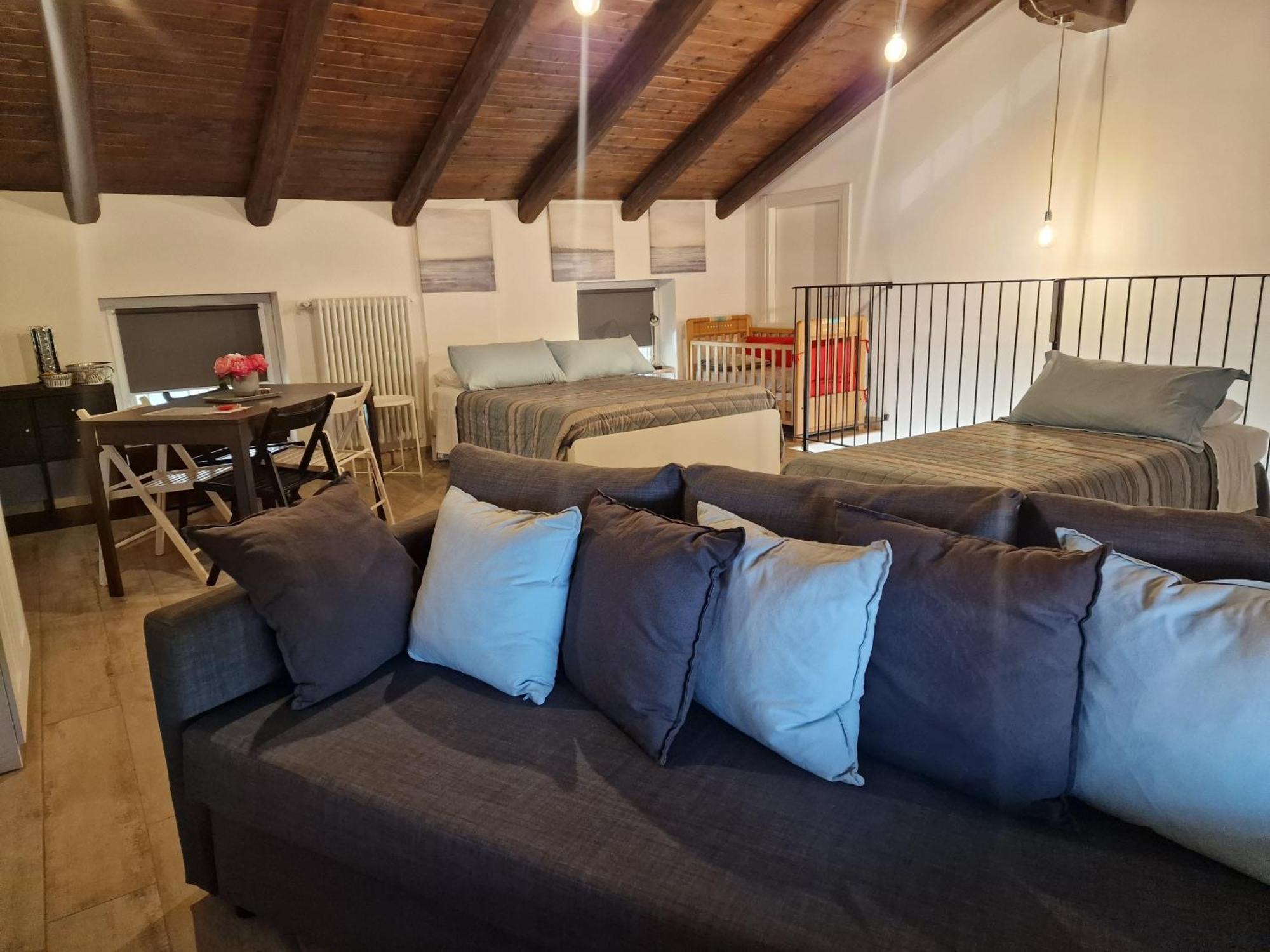 La Tana Dei Corgi Bed and Breakfast Moncrivello Εξωτερικό φωτογραφία