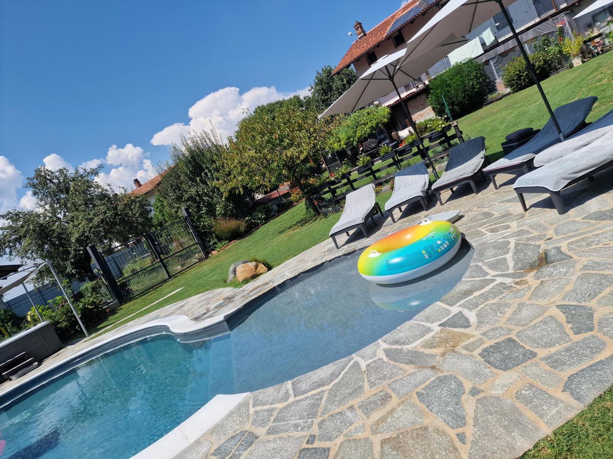 La Tana Dei Corgi Bed and Breakfast Moncrivello Εξωτερικό φωτογραφία